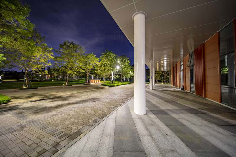 深圳南方科技大学夜景庭院灯2